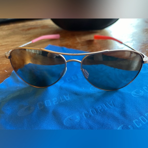 Costa Del Mar brand Women’s polarized aviator style “piper” sunglasses - Picture 5 of 7